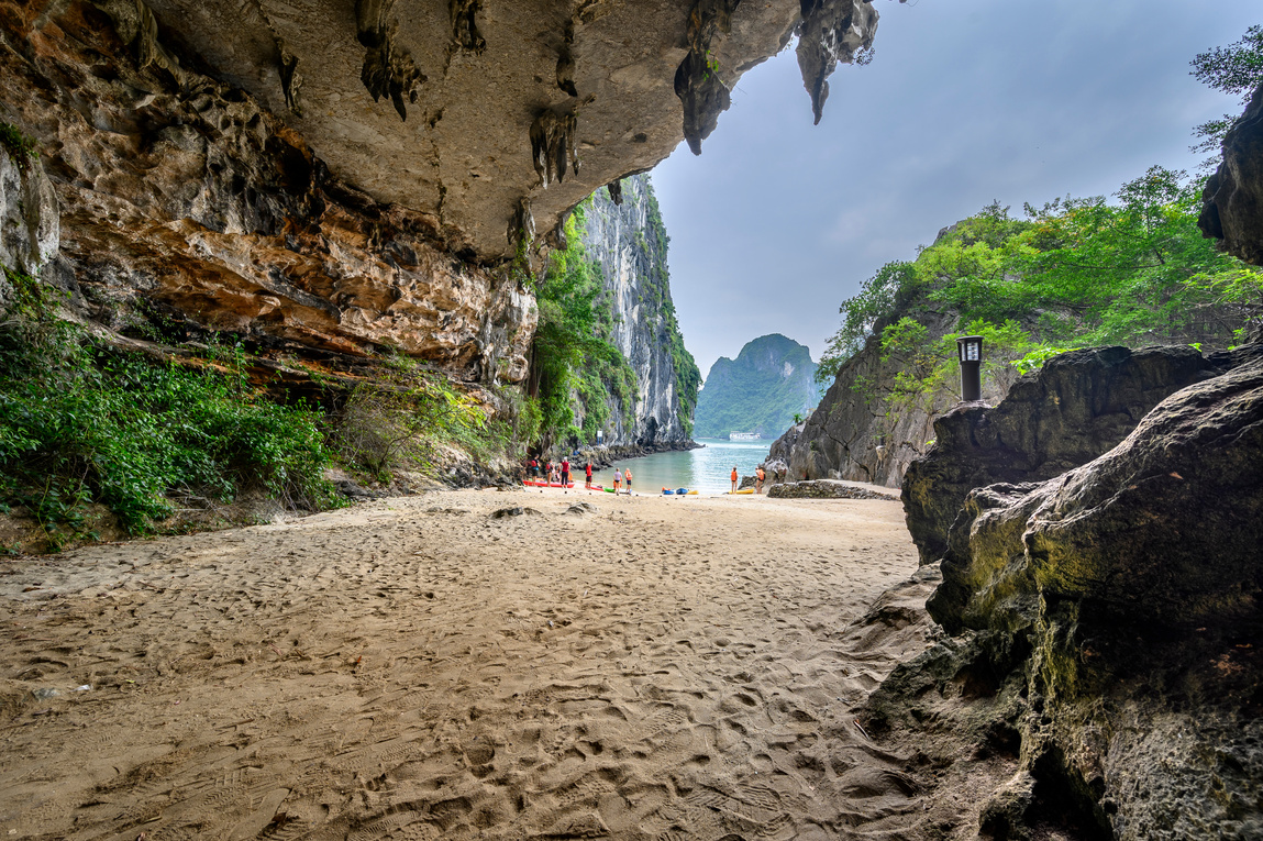 Trinh Nu Cave or Virgin Cave in Halong bay, Vietnam